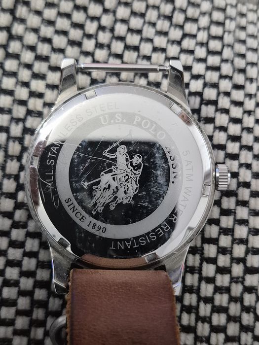 Ceas U.S. Polo Assn. Ceas cu o curea din piele
