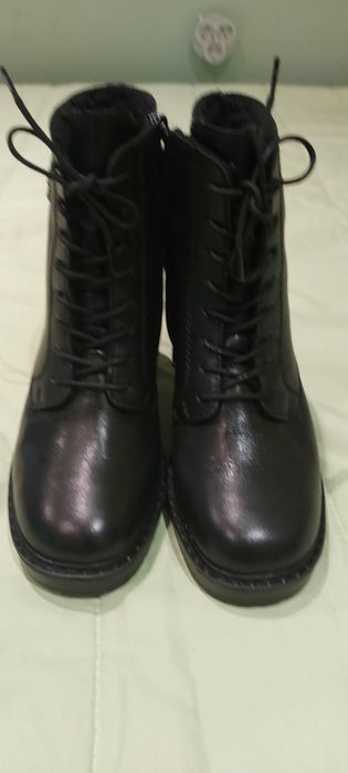 Елегантни Боти от естествена  кожа