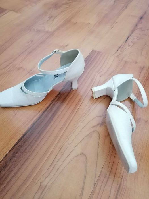 Официални обувки