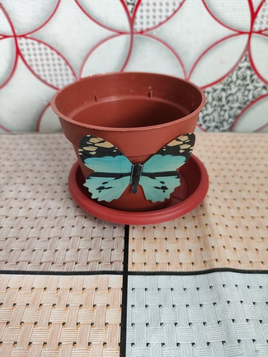 Продам цветочные горшки