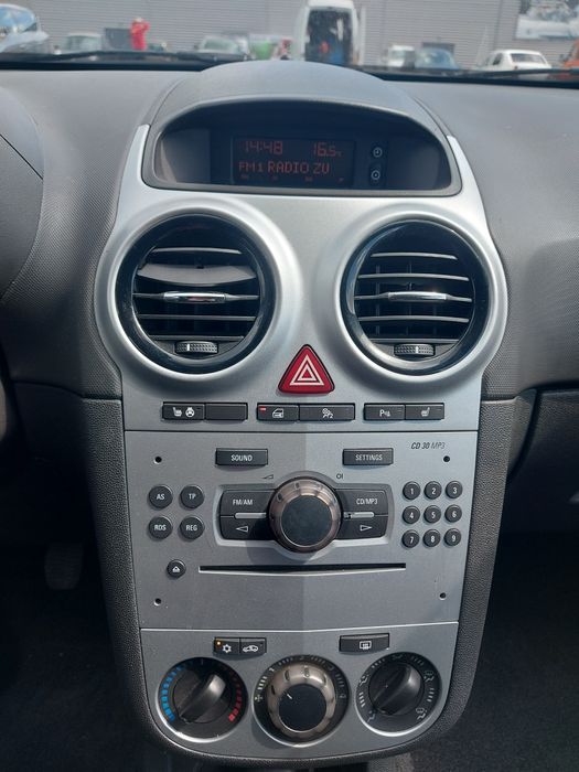 Opel Corsa D  2011