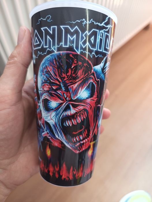 Pahare concert Metallica și Iron Maiden
