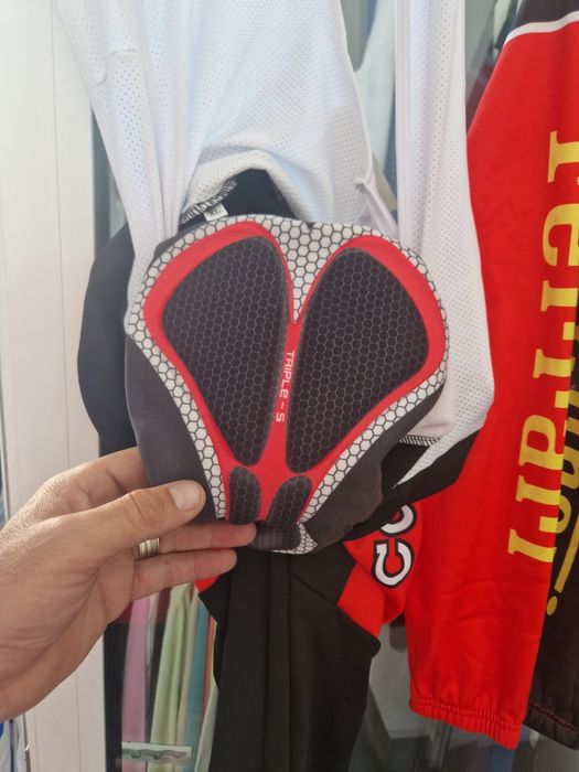 Vand costum ciclism XL Ferrari