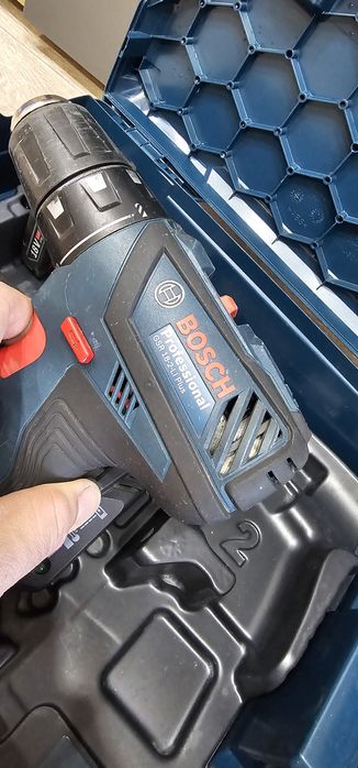 Шуруповерт Bosch