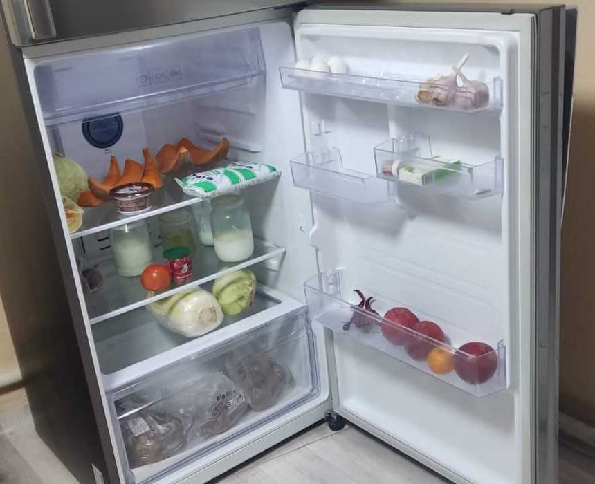 Продам холодильник Самсунг ноу фрост