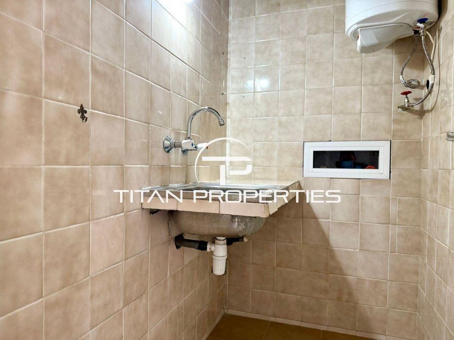 Ключ в агенцията! Тристаен апартамент в кв. Кършияка