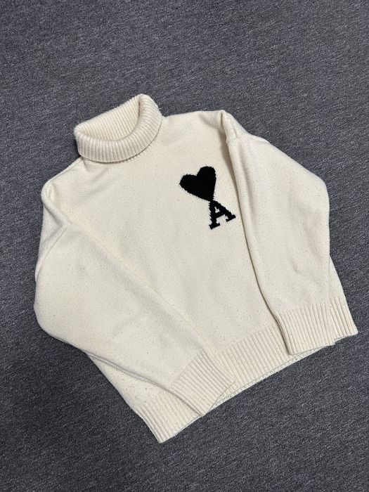 Оригинален Ami Paris Пуловер