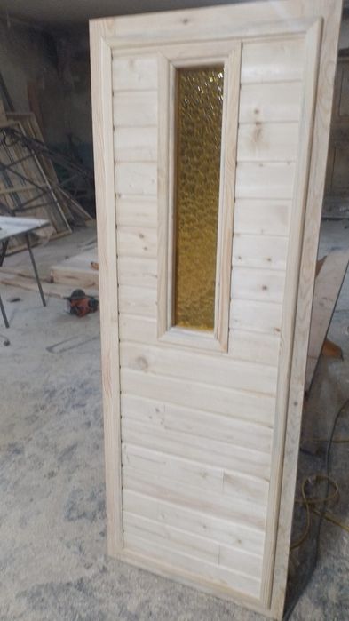 Двери для бани из дерева