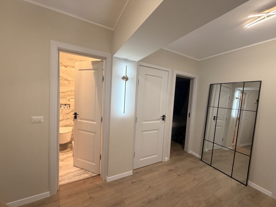 Inchiriez apartament 4 camere zona centrala