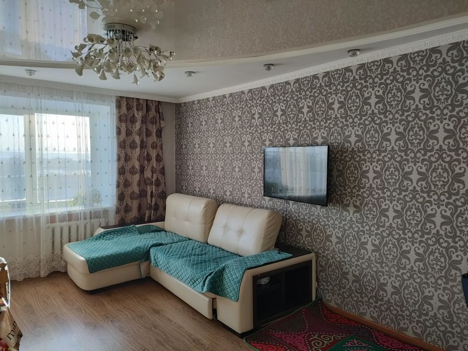 Пәтер сатамын. Продам квартиру центр города,