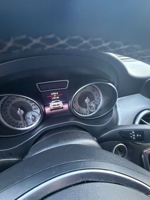 Mercedes-Benz CLA220