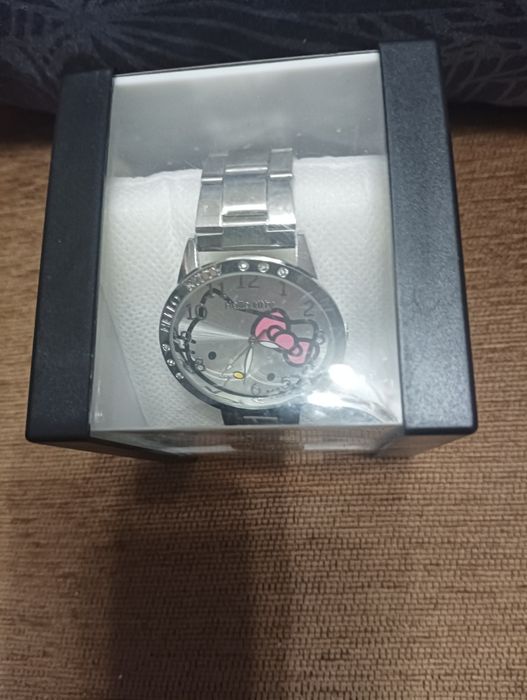 Нов детски часовник Hello Kitty