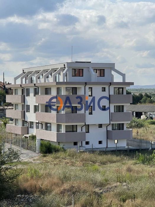 Продава се Тристаен апартамент в Поморие - 114 кв.м за 512 €/кв.м - Снимка #2