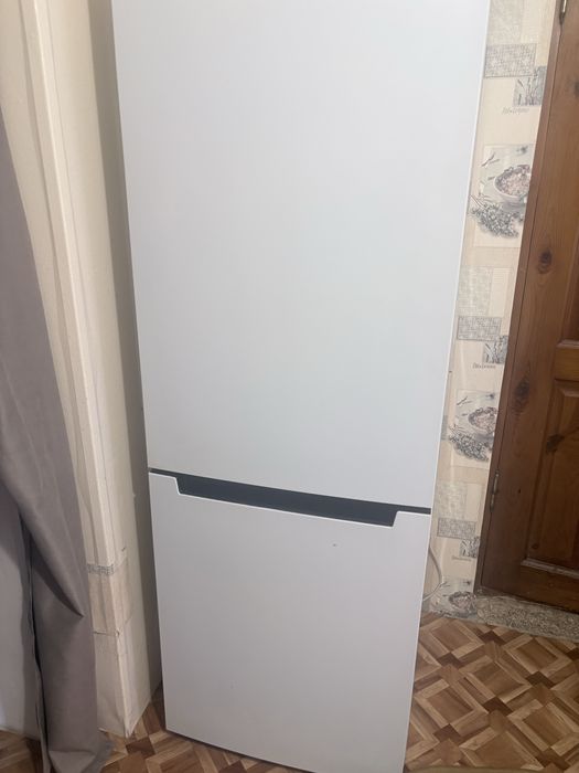 Холодильник Бирюса