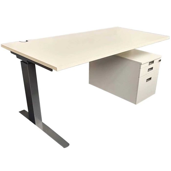 Birou  hidraulic  CEKA