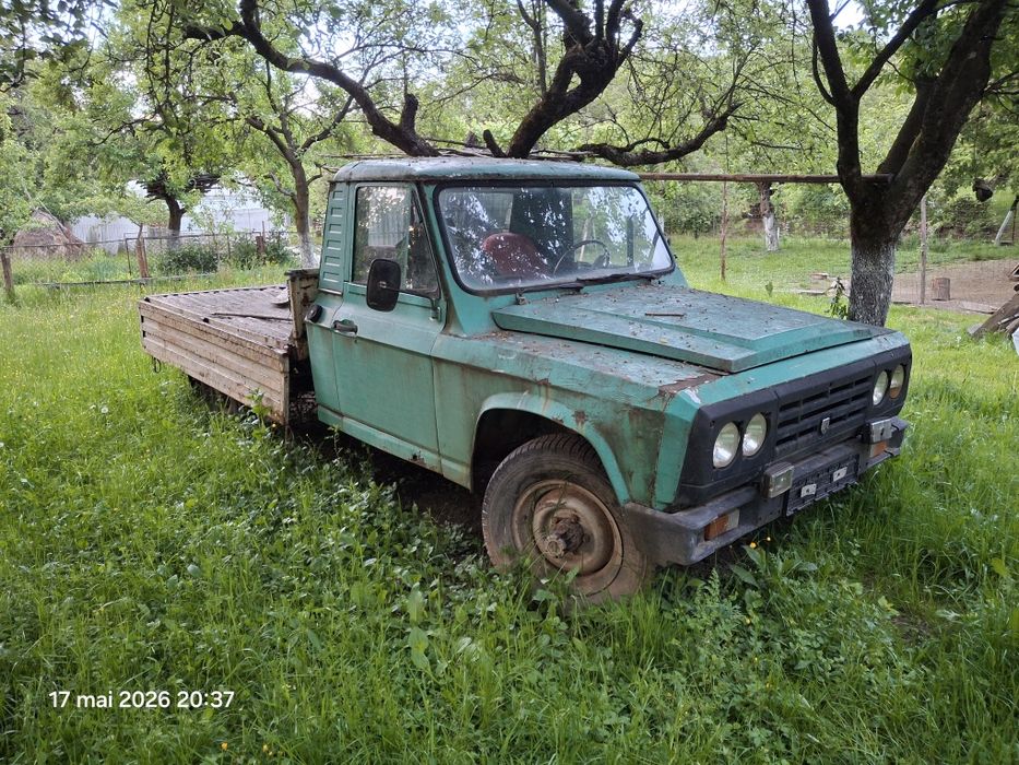 Camioneta aro de vanzare