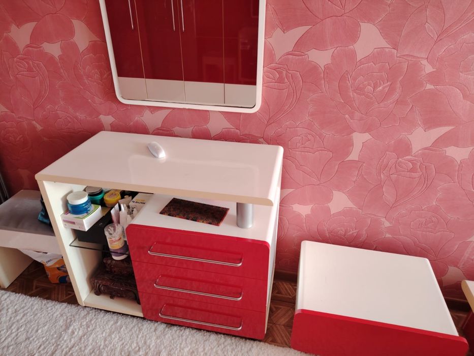 Спальный гарнитур