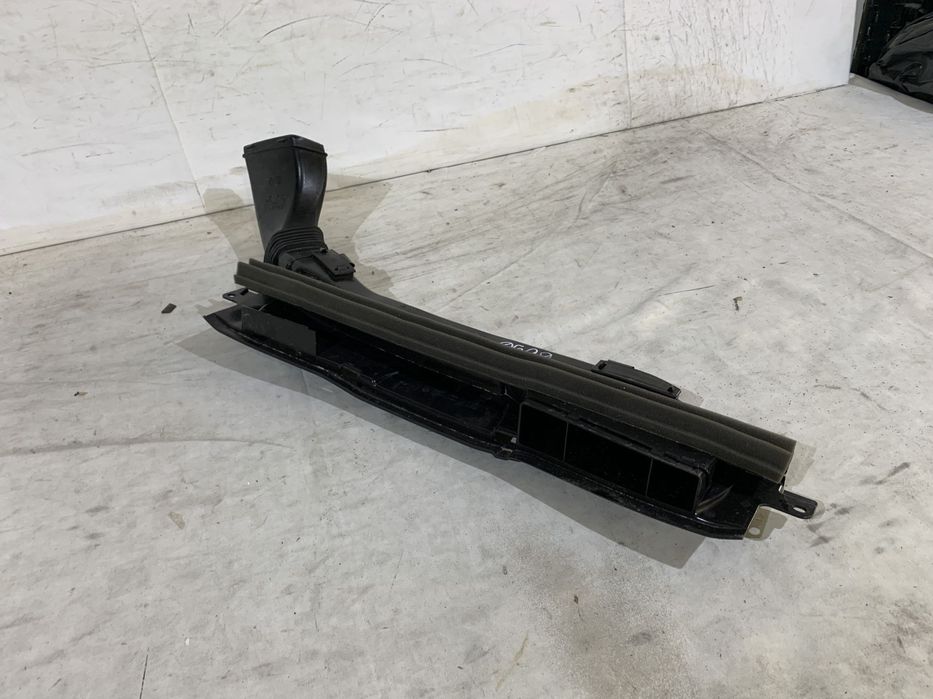 Canal aer pe trager, Ford Kuga III, 2020, 2021, 2022, 2023, 2024, cod origine OE LX61-9E635-A.