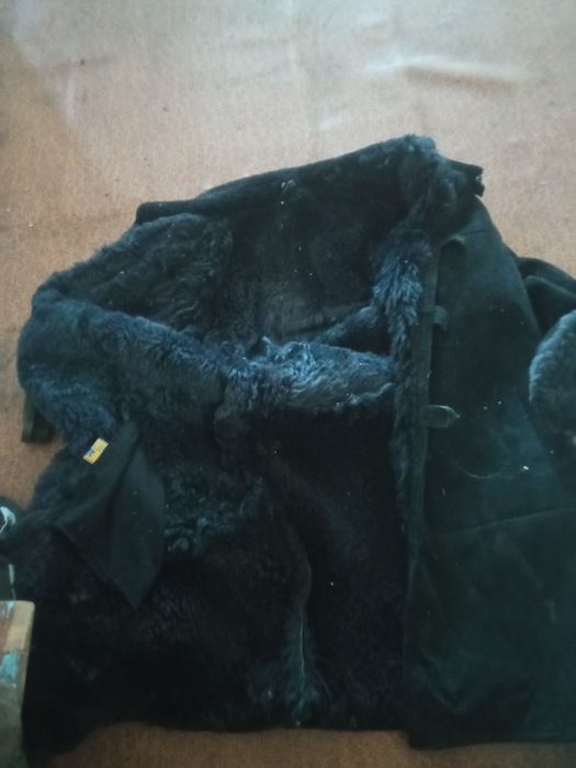 Продам полушубки 3 пары