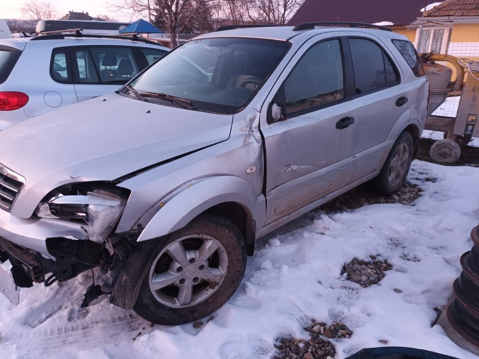 Piese kia sorento 2.5 diesel 4x4 cutie manuala an 2004