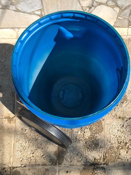 Бидони различни литри