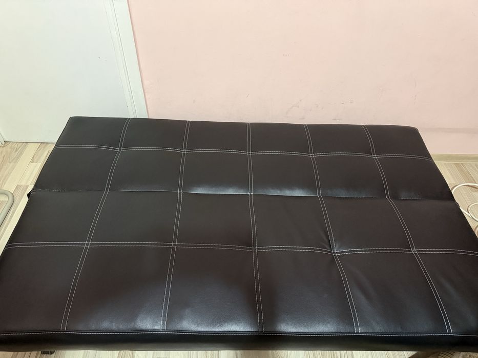 Vand canapea extensibila din piele ecologica