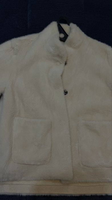 Продам шубу белую