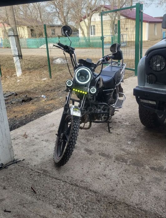 Продам мотоцикл 200куб