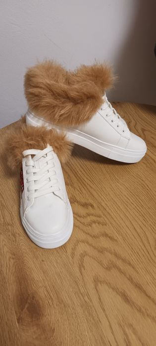 Pantofi sport cu blanita