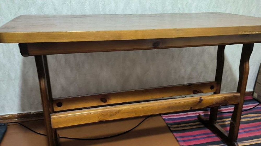 Продам стол. Размер-120*60 высота -75