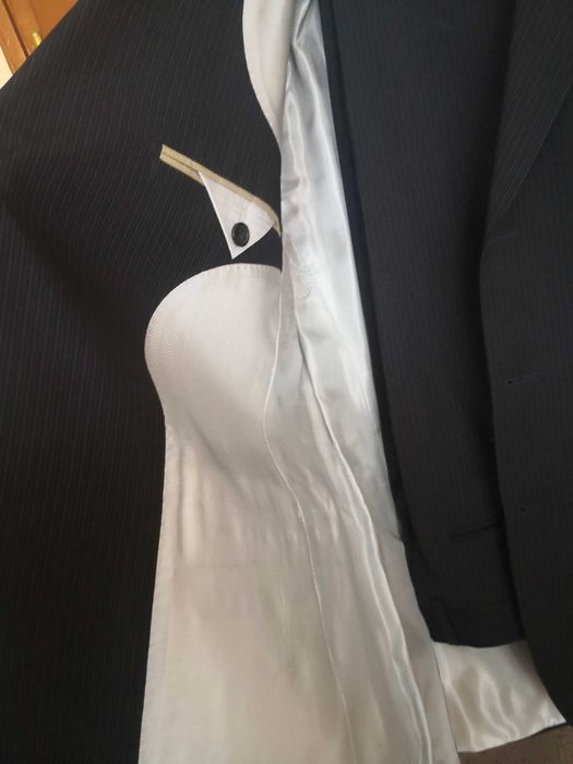 Нов мъжки костюм