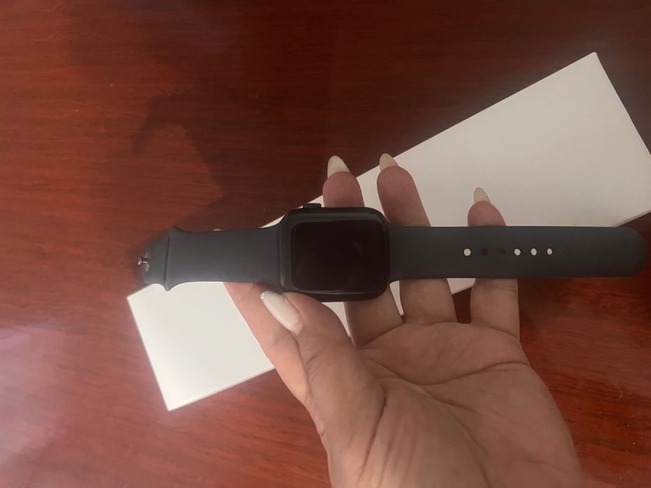 Apple watch 8 series