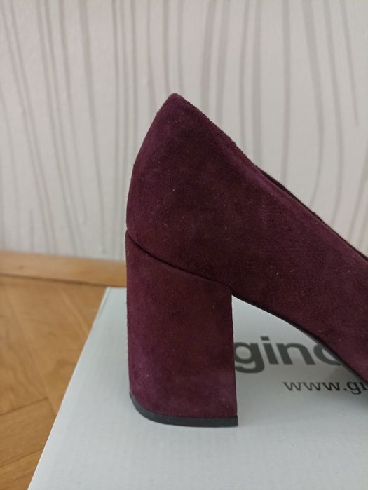 Обувки вишнев велур