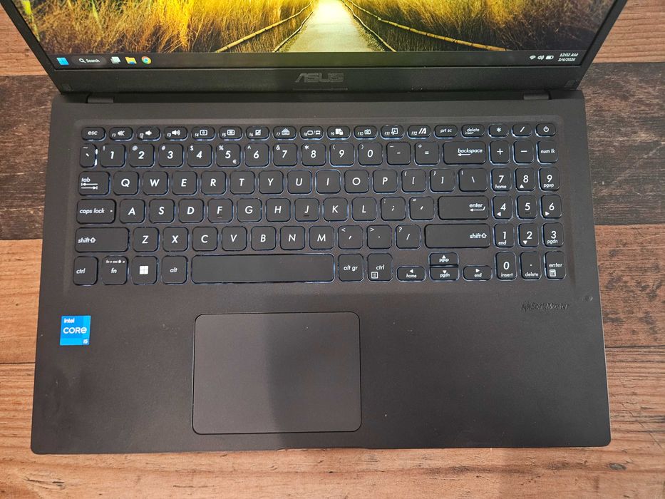 Asus VivoBook 15 i5 11K 16gb ram 256gb SSD