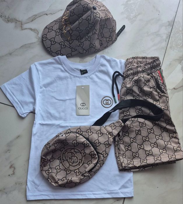 Compleu băietel 7-8 ani