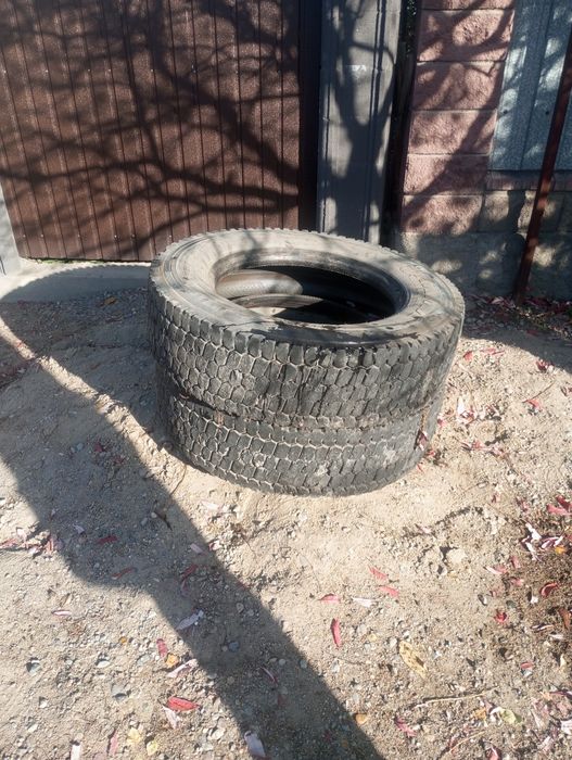 Продам грузовые шины