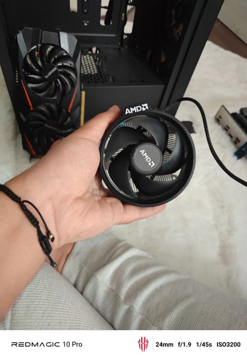 AMD Ryzen 5 5600X + cooler stock AMD