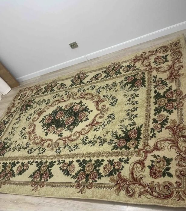 Срочно продам ковёр для пола