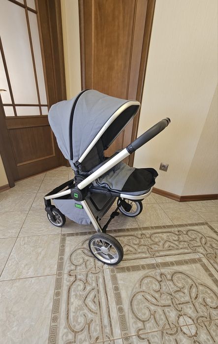 Коляска детская всесезонная