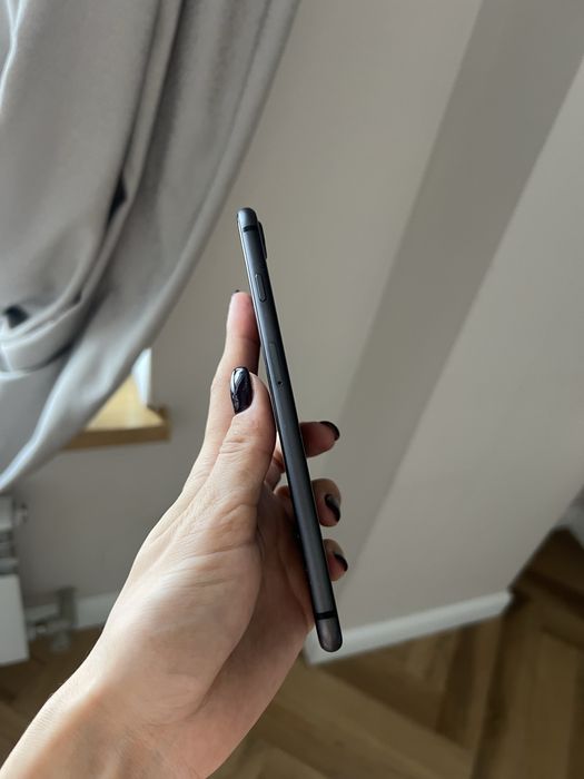 Продам iphone 8 plus в хорошем состоянии