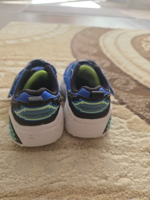 Adidasi nr 23 skechers