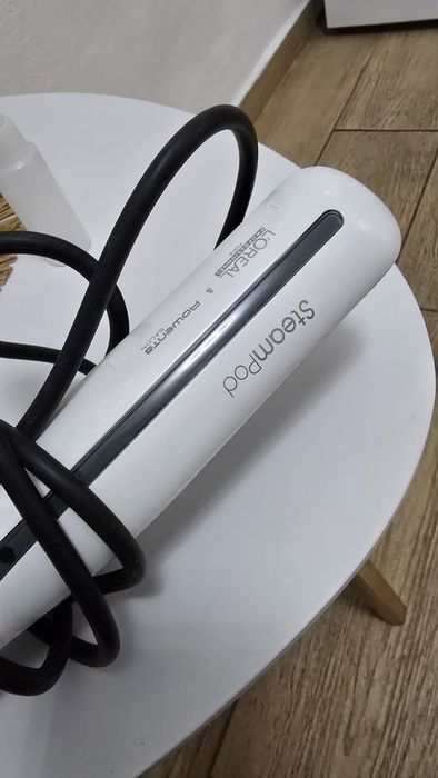 Vand  placa de indreptat parul L’oreal proffesionel