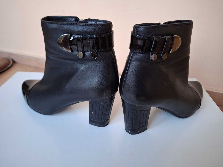 Боти Естествена Кожа и Естествен Лак с Метални Декорации!№ 37