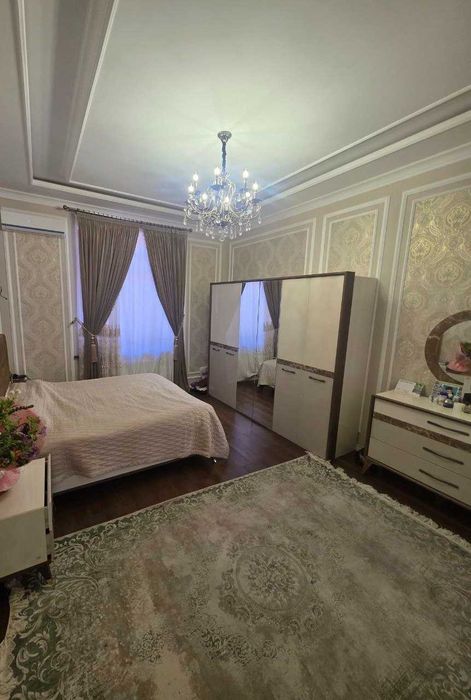 Евродом в Элитной махалле, Кибрай, 6-соток, 2 уровня, 450 м2, 7 комнат