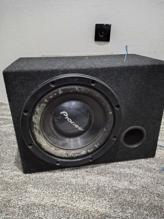 Бас каса с усилвател 12ка Pioneer