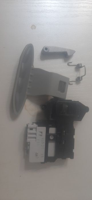 Срочно продам запчасти для стиральной машиныLG цена 1000тг почти новые