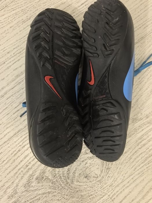 NIKE обувки за футбол