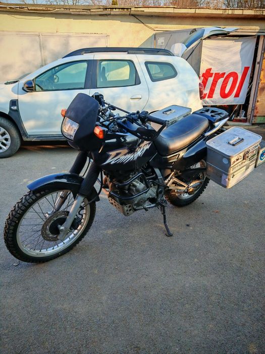 Vând honda dominator defect