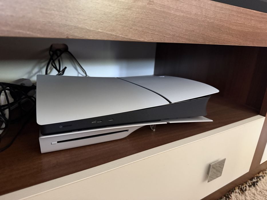 Ps5 1TB, ssd, 2 controllere, joc fc26 .
