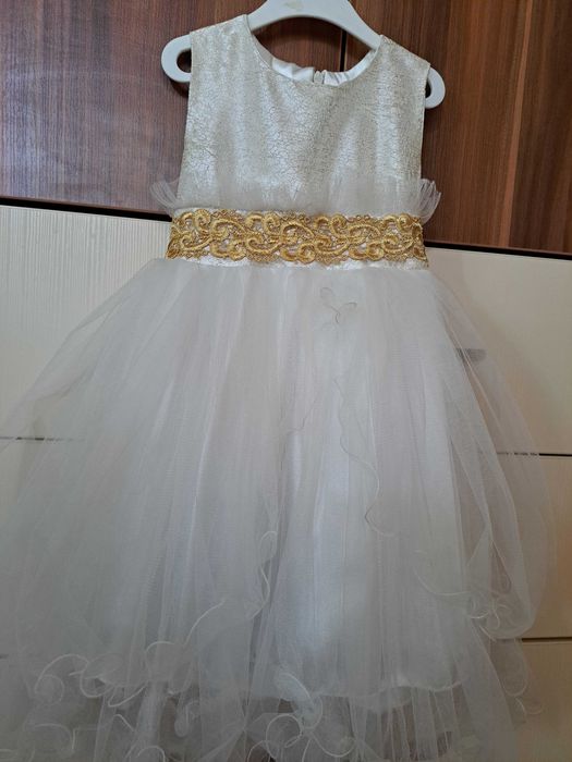 Детска рокля за шаферка